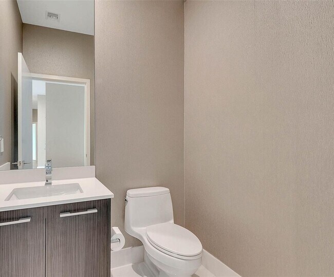 Foto del edificio - 45 SW 9th St