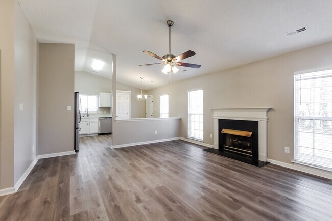 Building Photo - 3900 Golden Rod Ct