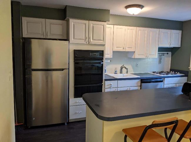Foto del edificio - 5421 Highridge St