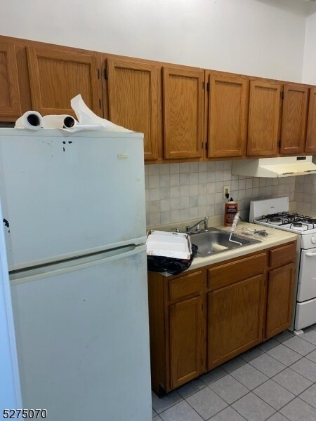 Building Photo - 920 S Elmora Ave