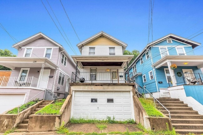 Photo - 224 Bank Ave House