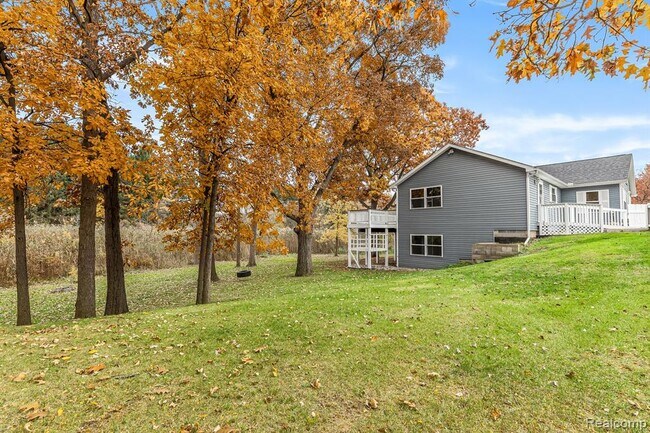 Building Photo - 9611 Whitewood Rd