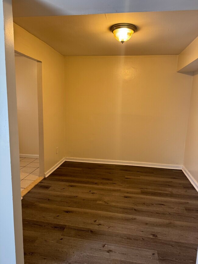 Foto del edificio - Forest Creek Apartments