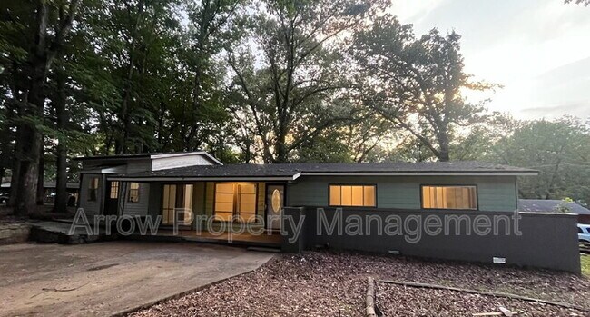Foto del edificio - 2106 Evans Ave NW
