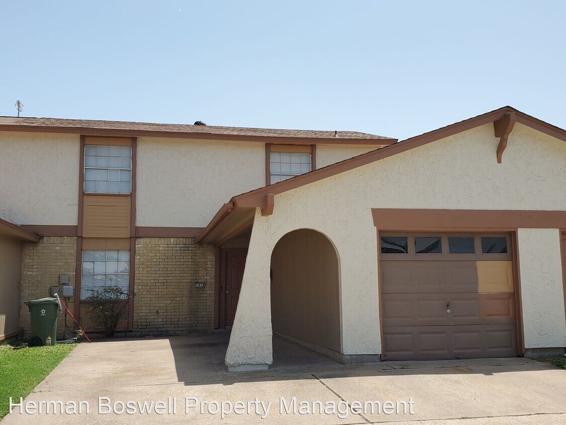 Primary Photo - 3 br, 2.5 bath House - 1018 Plover Ln