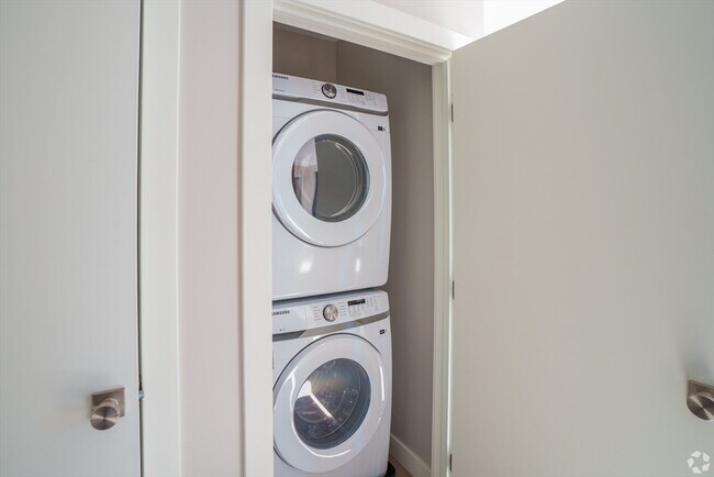 Foto del edificio - 400 W Broadway