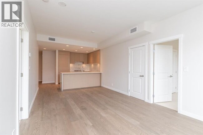 Building Photo - 3533-3533 Ross Drive