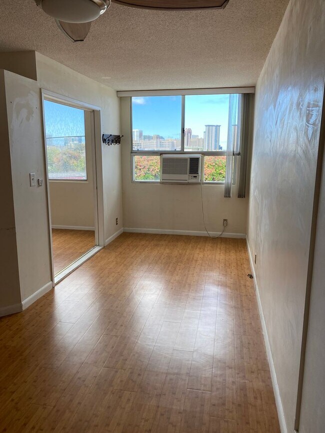 Foto del edificio - Leilehua - Spacious One Bedroom with Secur...