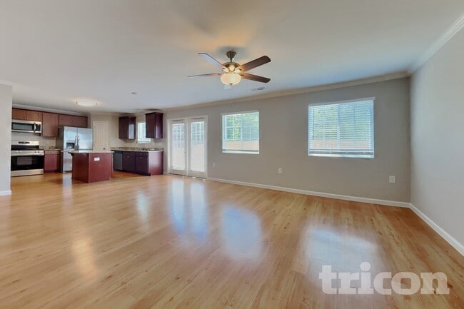 Building Photo - 3007 Stauton Dr