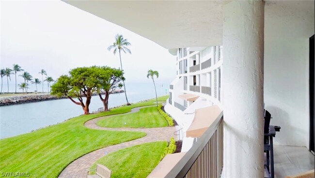 Building Photo - 2302 Gulf Shore Blvd N