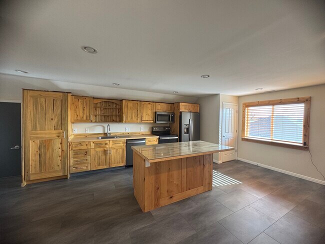 Foto del edificio - 5000 S Lincoln St