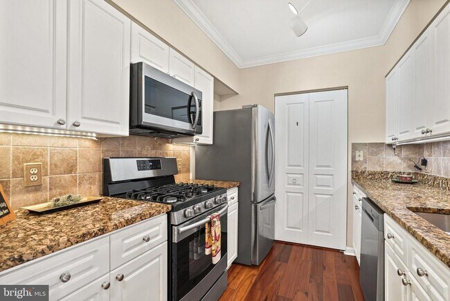 Foto del edificio - 2204 Westcourt Ln