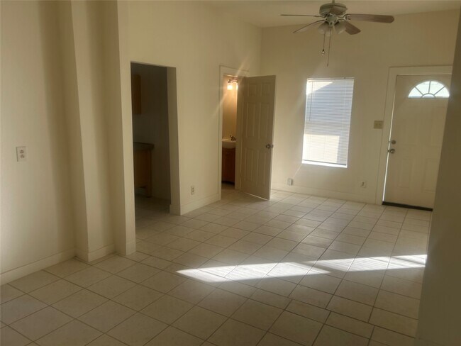 Building Photo - 602 Cordell St