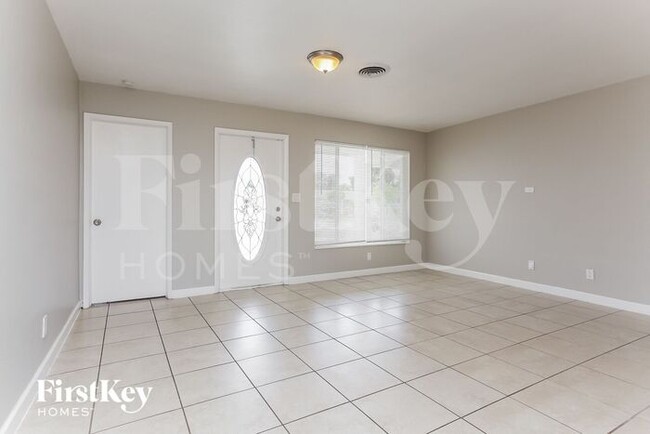 Building Photo - 3611 NW 36th St