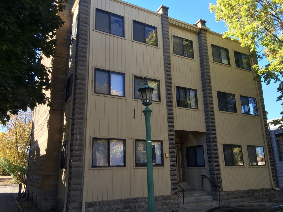 467 Herschel St. Apartment for Rent in Saint Paul, MN