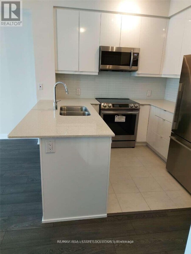 Photo du bâtiment - 50 Thomas Riley Rd