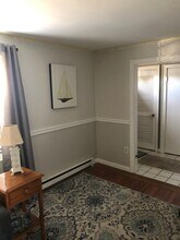 Building Photo - 2 Main St