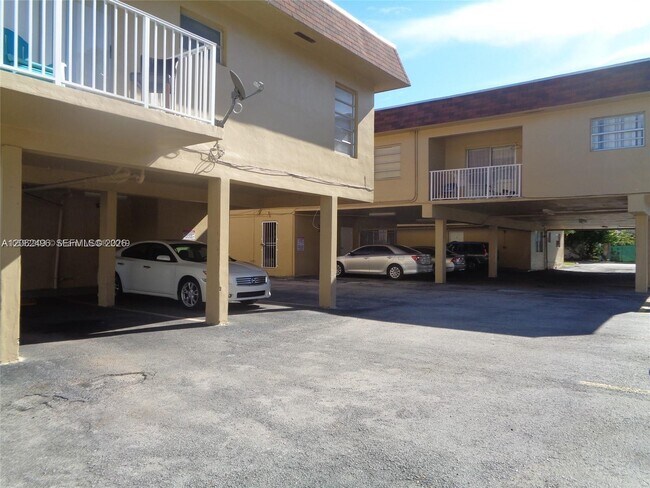 Foto del edificio - 16118 NE 21st Ave