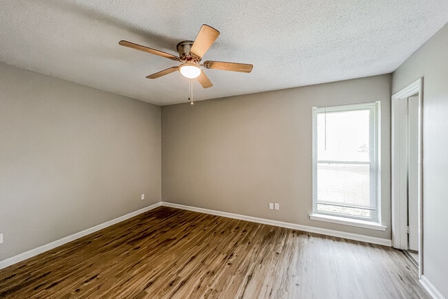 Foto del edificio - 1304 Dunbarton Rd