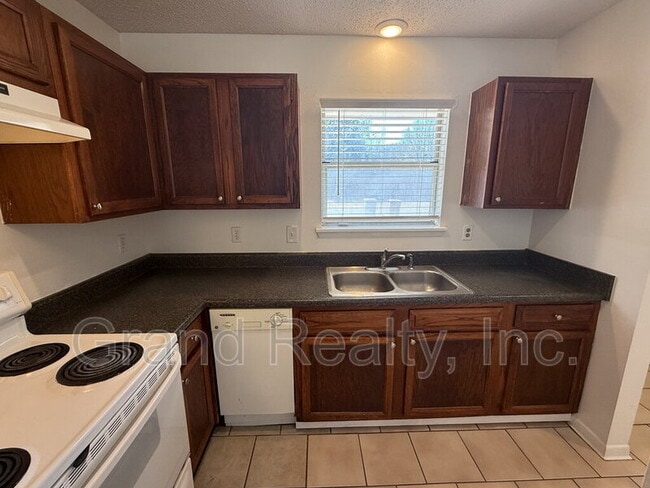 Building Photo - 4148 Charles Cir