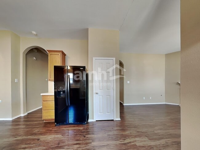 Foto del edificio - 265 Firwood N