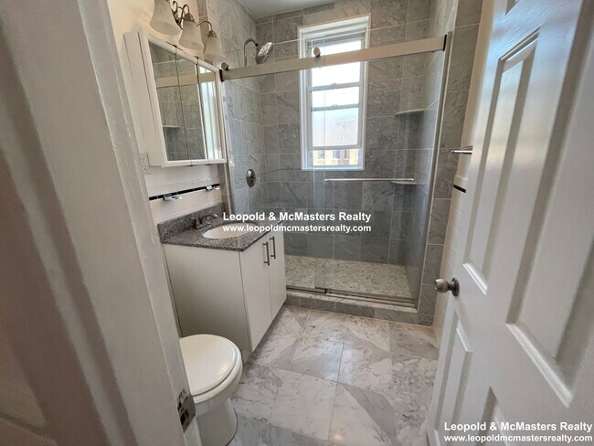Foto del edificio - 52 Queensberry St