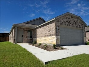 Building Photo - 1600 Baron Ln