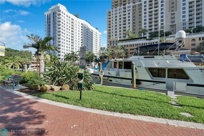 Foto del edificio - 347 N New River Dr E