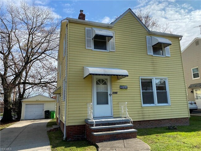 Building Photo - 5213 E 119th St