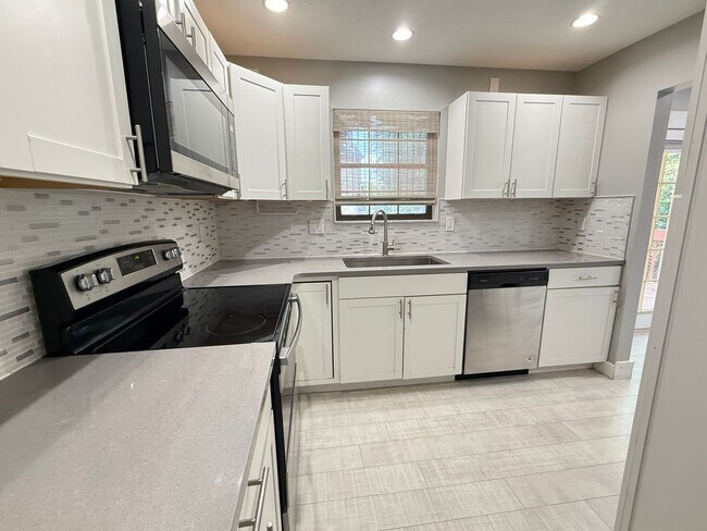 Foto del edificio - 3 Bed, 1.5 Bath Condo in Westerville Schools