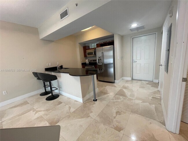 Foto del edificio - 7290 SW 90th St
