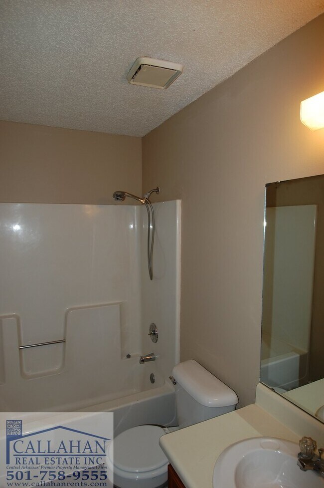 Foto del edificio - 1016 W 44th St