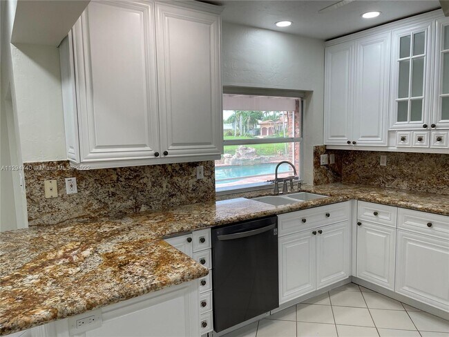 Building Photo - 7940 SW 173rd Ter