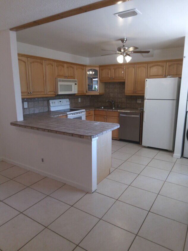 Foto principal - 11987 Shakerwood Ln