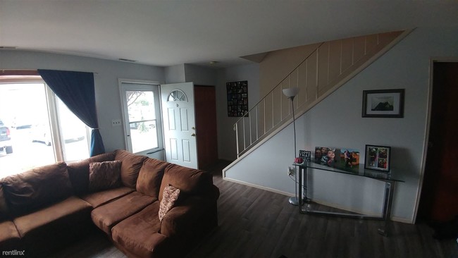 Building Photo - 27 Eisenhower Cir