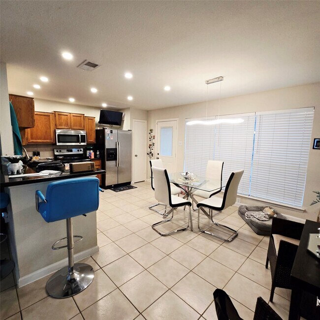 Foto del edificio - 3722 Westheimer Pl Dr