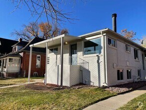 Building Photo - 465 Clarkson St