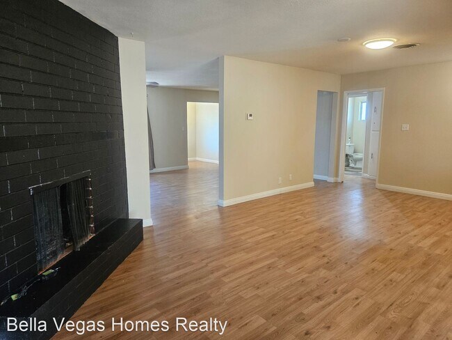 Building Photo - 3 br, 2 bath House - 561 Bonita Ave