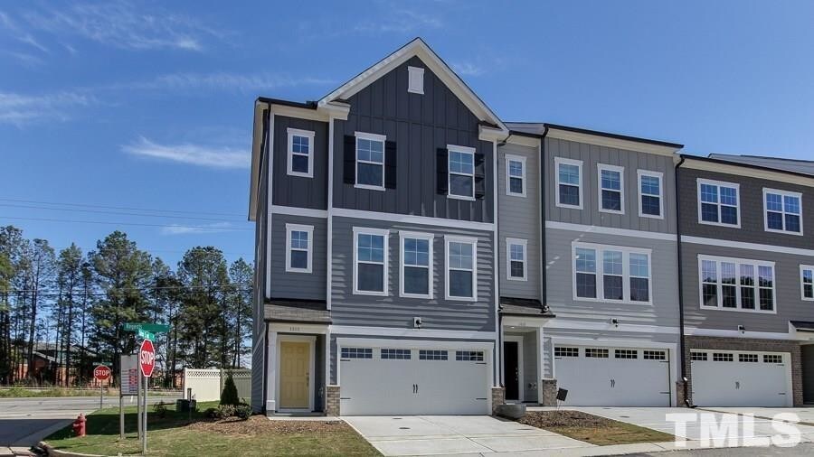 1439 Salem Creek Dr, Apex, NC 27502 Townhouse for Rent in Apex, NC