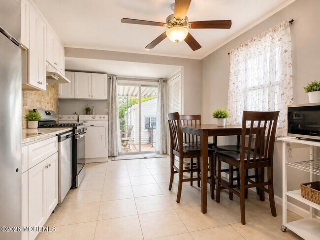 Building Photo - 162 Seabreeze Way