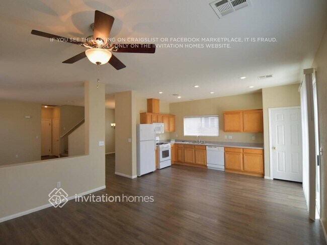 Building Photo - 11169 Alora St