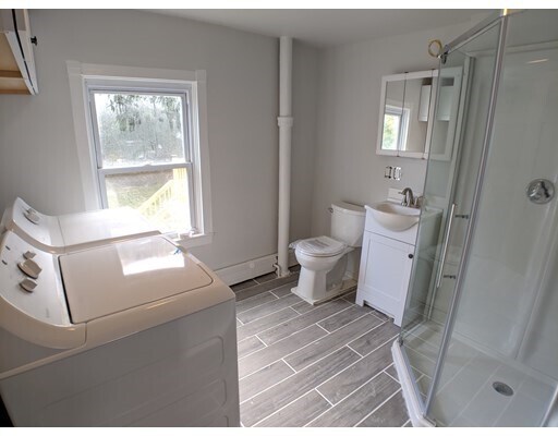 Building Photo - 91 Main St