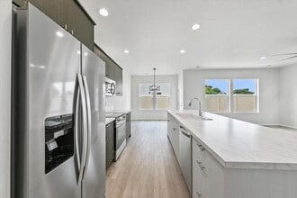 Building Photo - 653 S Blackfoot