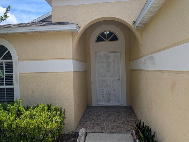 Building Photo - 913 Stallion Way