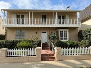 Building Photo - 425 S Palm Dr