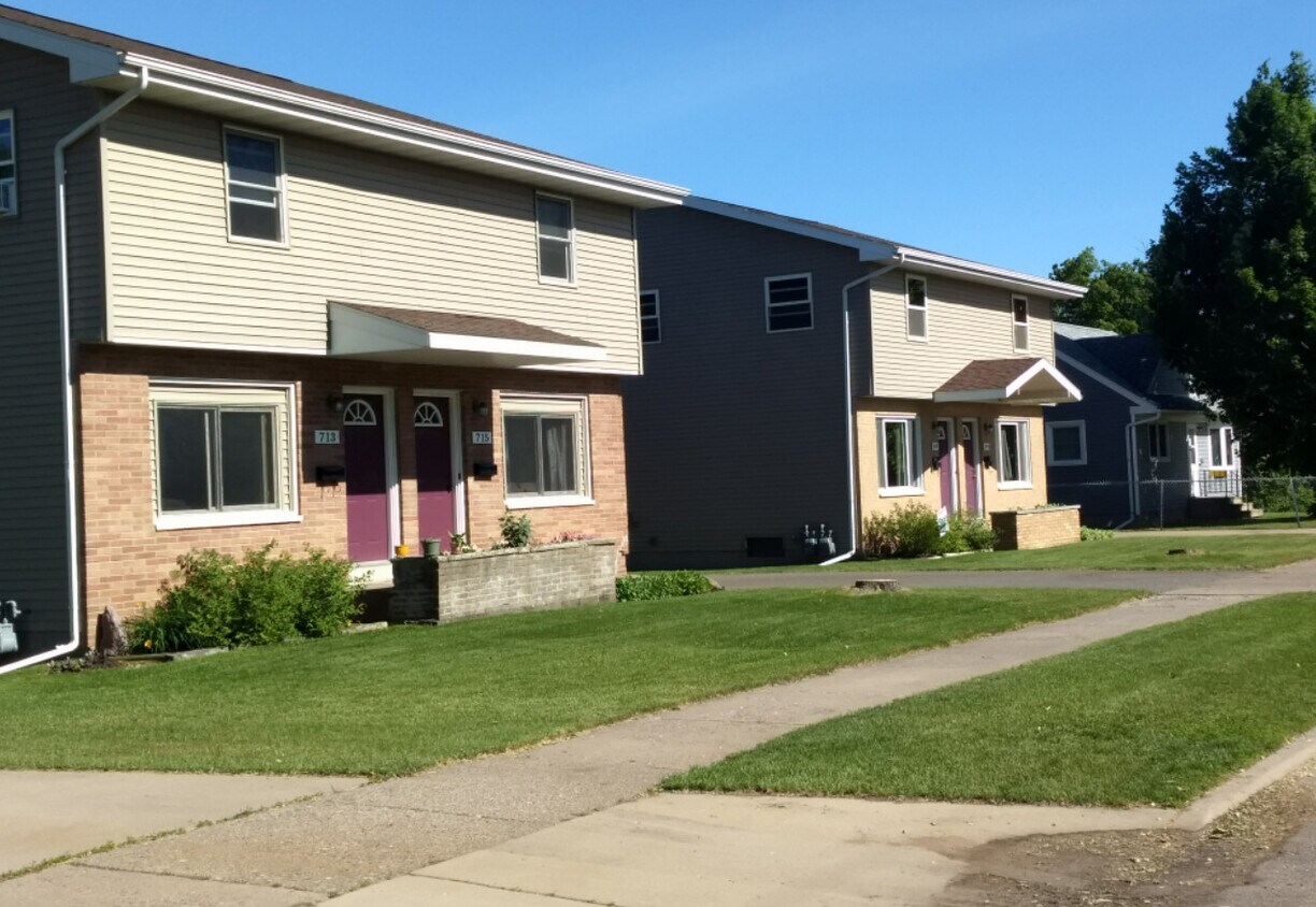 713 Moreland Ave, Schofield, WI 54476 Townhome Rentals in Schofield