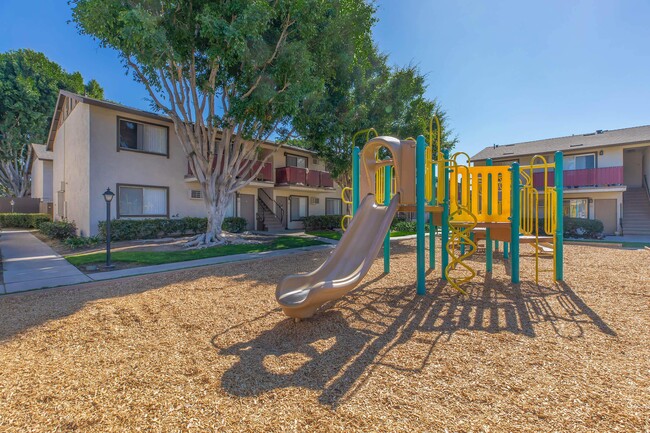 Building Photo - Del Amo Apartment Homes