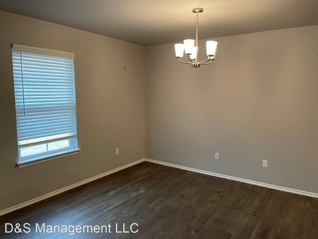 Building Photo - 2 br, 2 bath House - 567 N Walker #22
