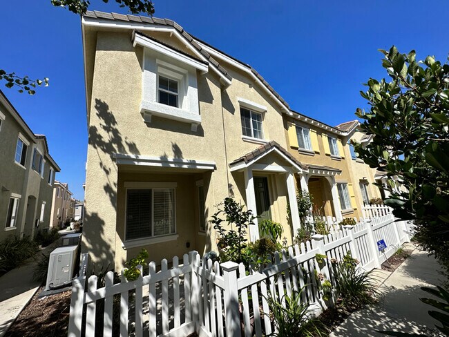 Building Photo - 1431 Trouville Ln