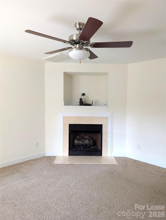 Foto del edificio - 2409 Trace Creek Dr